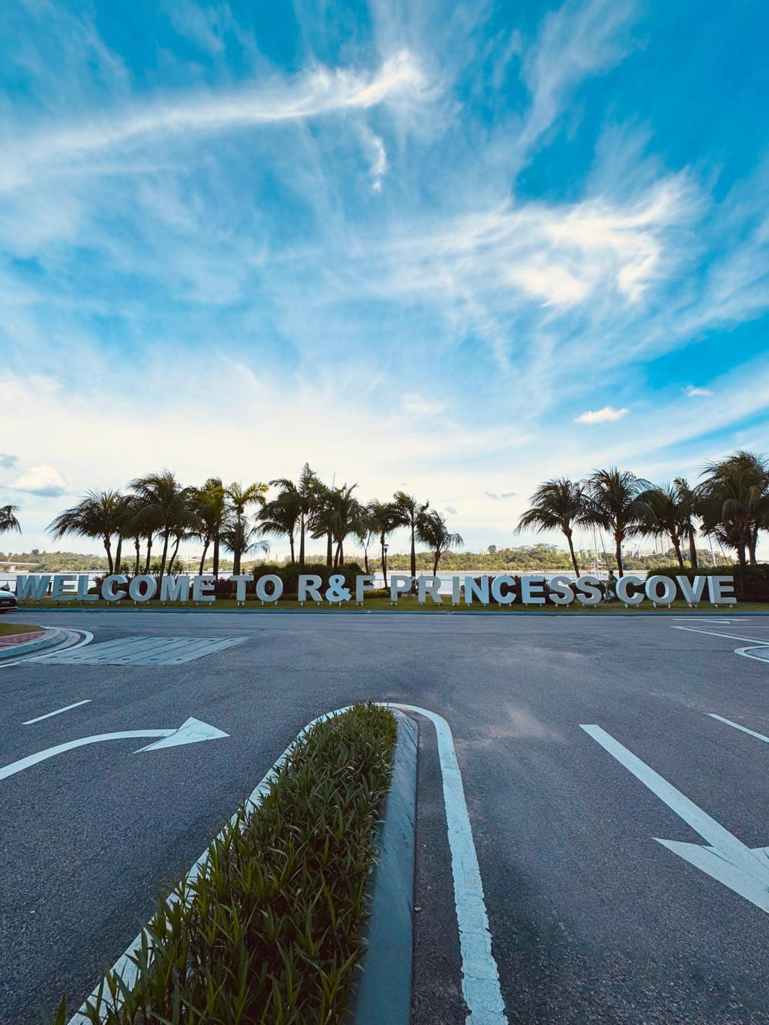 R&F Princess Cove By Homefort Suites Johor Bahru Extérieur photo